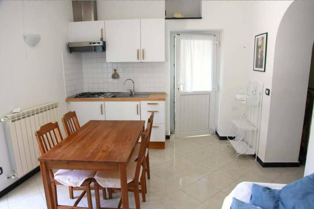 Le Case Della Lizza - Casa Blu Леванто Екстериор снимка