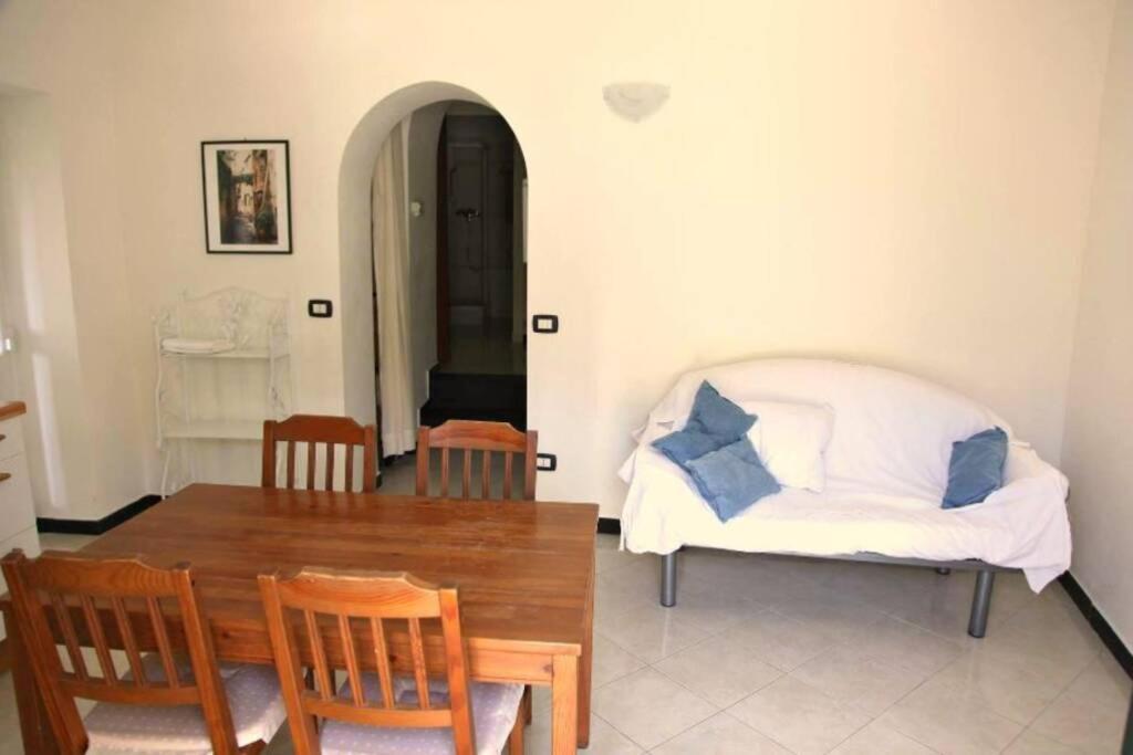 Le Case Della Lizza - Casa Blu Леванто Екстериор снимка